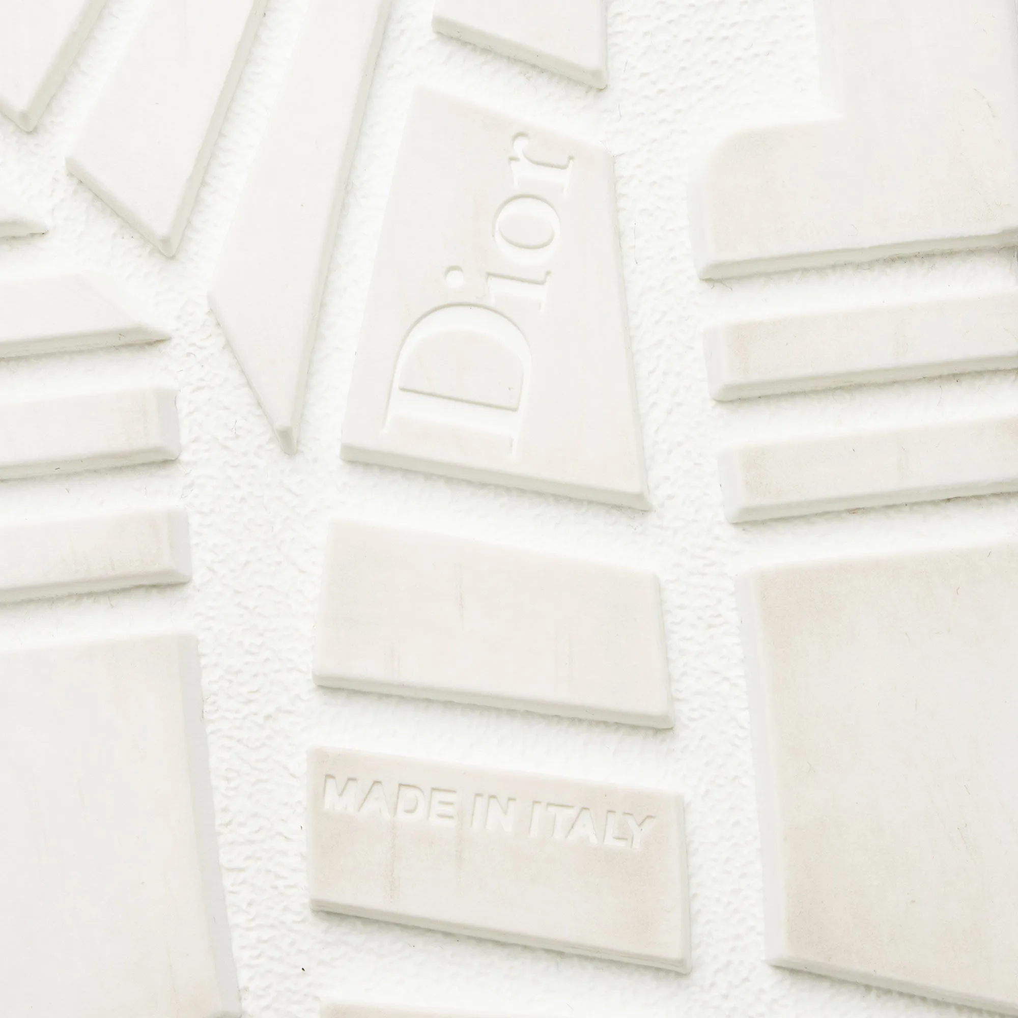 Dior Calfskin Dior-ID Platform Sneakers - Size 7 / 37 (SHF-Hqimzy)